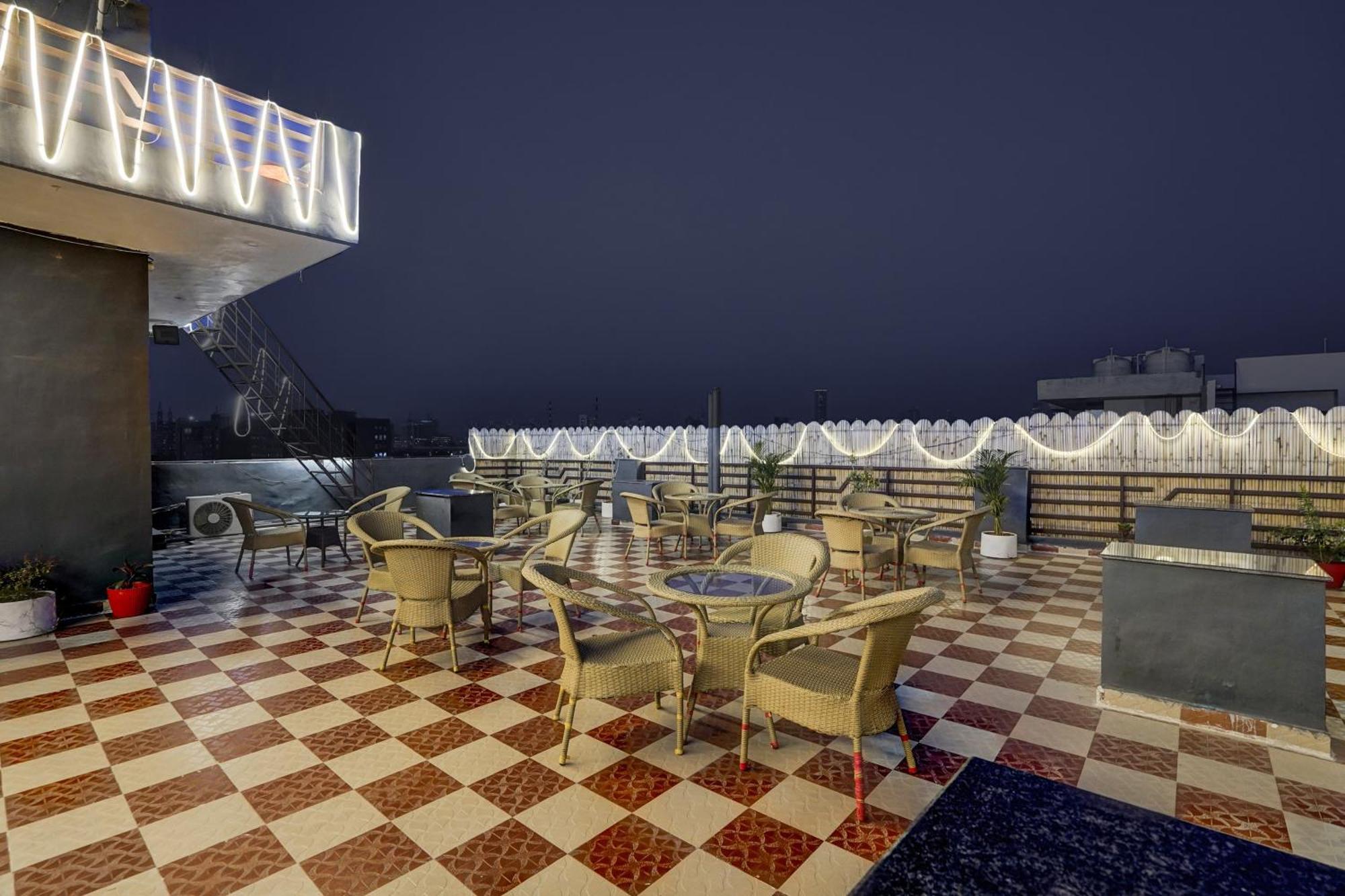 Townhouse Cloud Bay Otel Gurgaon Dış mekan fotoğraf