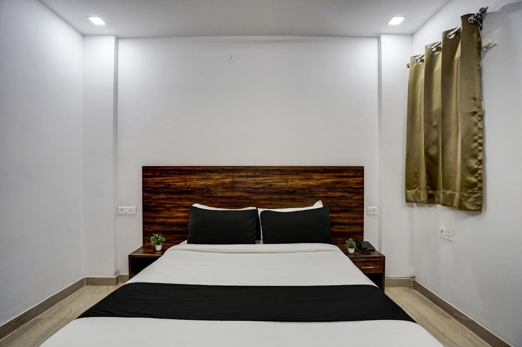 Townhouse Cloud Bay Otel Gurgaon Dış mekan fotoğraf