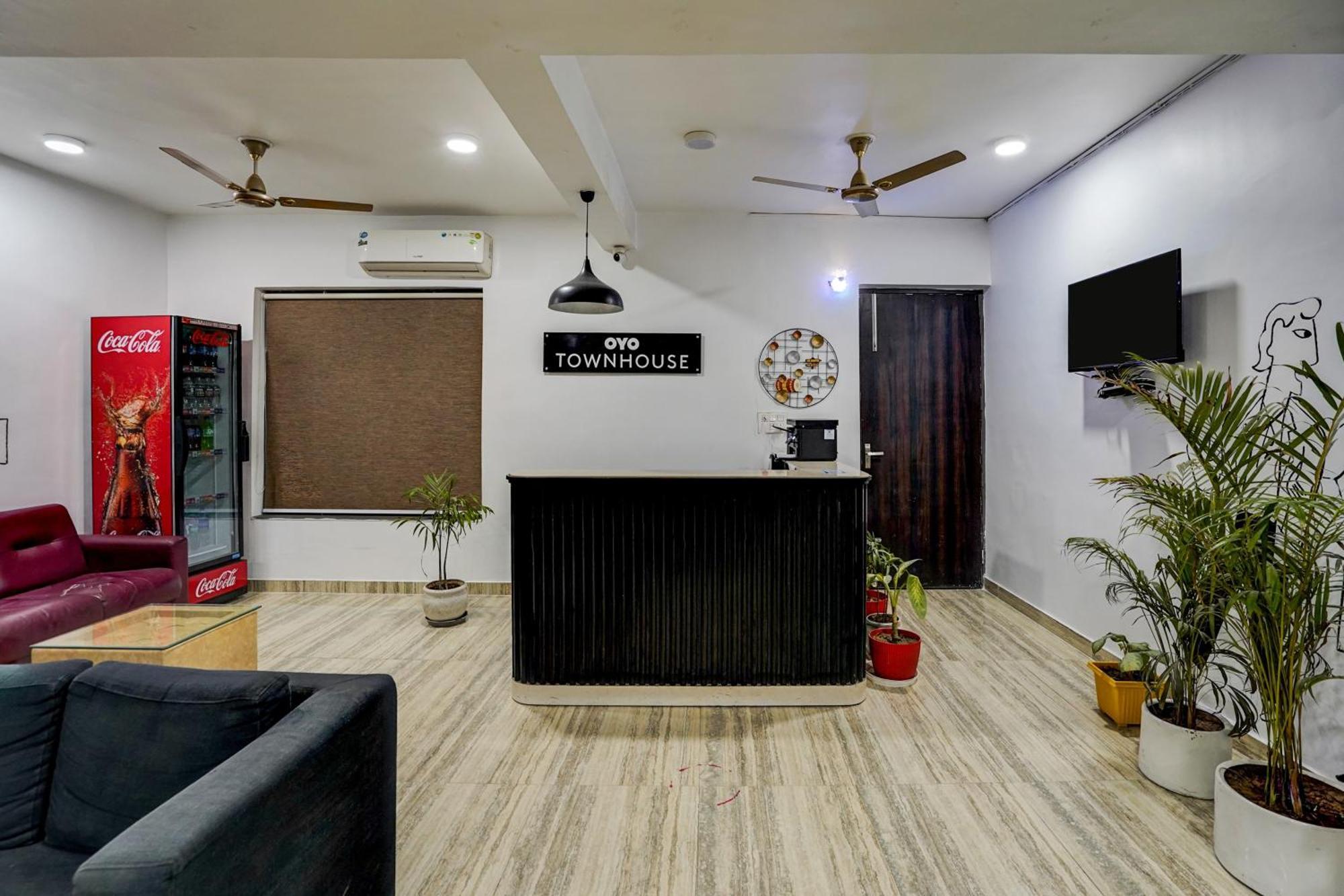 Townhouse Cloud Bay Otel Gurgaon Dış mekan fotoğraf