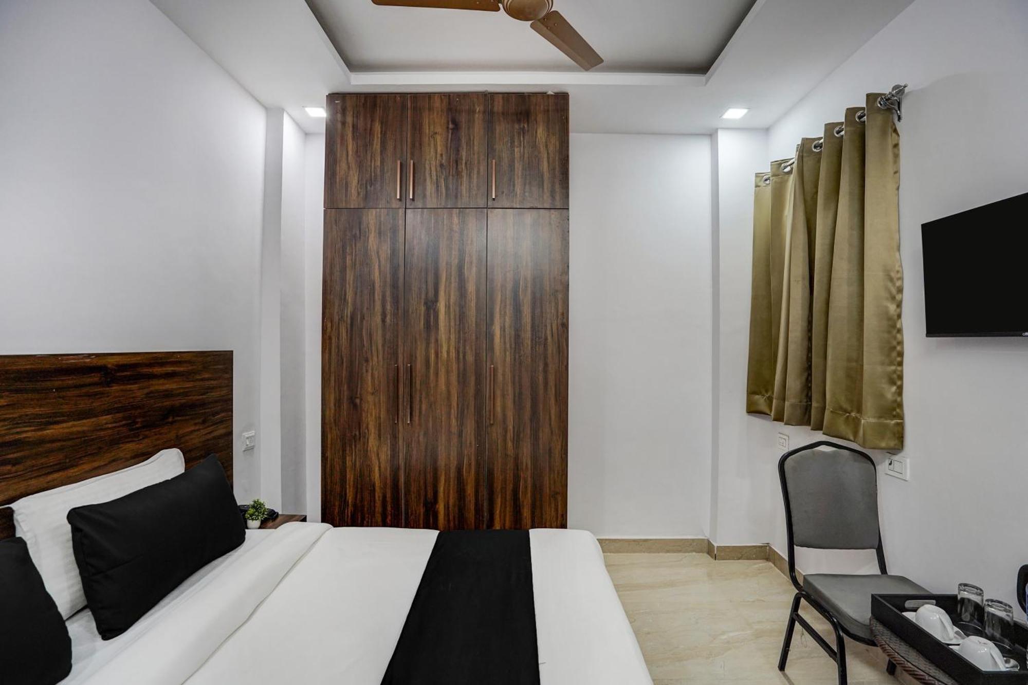 Townhouse Cloud Bay Otel Gurgaon Dış mekan fotoğraf