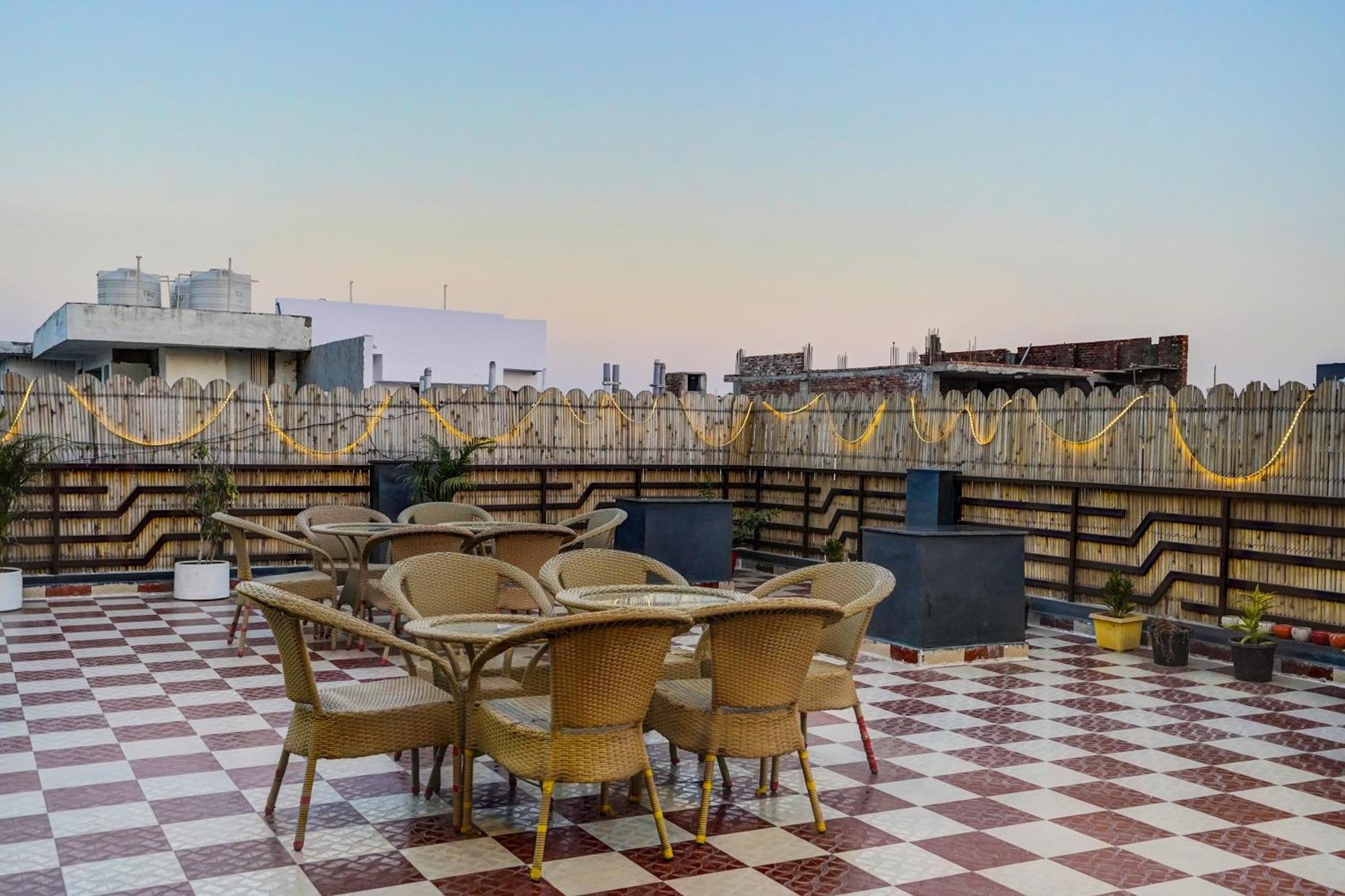 Townhouse Cloud Bay Otel Gurgaon Dış mekan fotoğraf