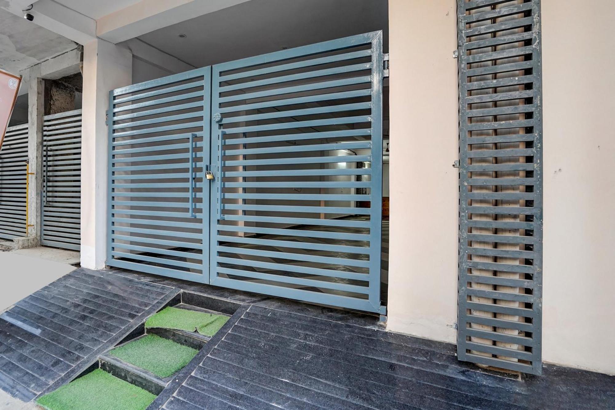 Townhouse Cloud Bay Otel Gurgaon Dış mekan fotoğraf